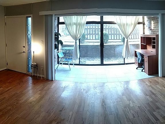 Lining Room/ Patio