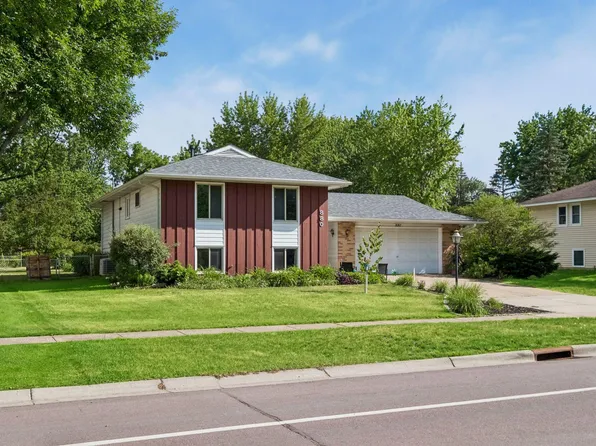 880 Whitney Dr, Apple Valley, MN 55124