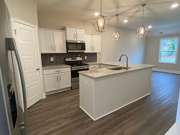 3rd image of 1036 Glenkirk Dr