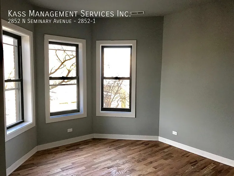 2852 N Seminary Ave #1 — Photo 5