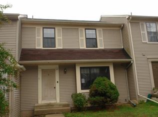 22 Haxall Ct, Sterling, VA 20165
