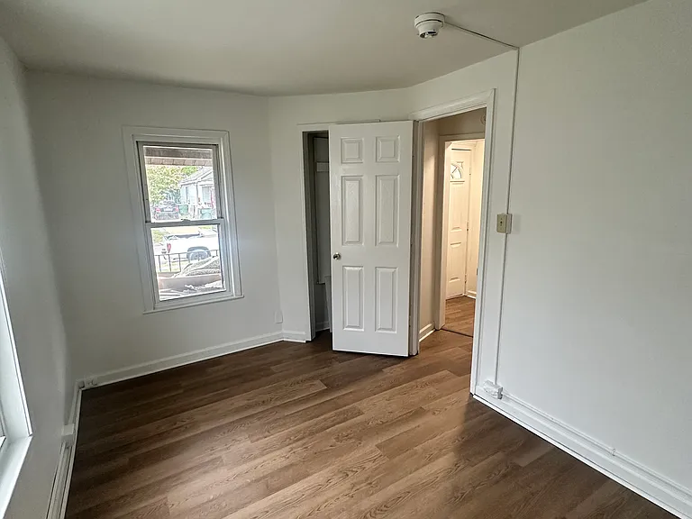 3239 Marne Ave — Photo 3