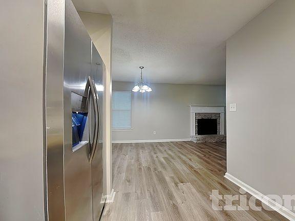 4th image of 305 Madeline Way