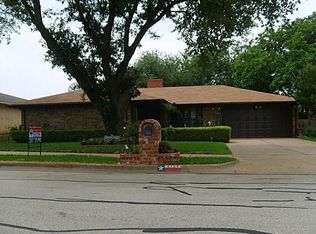 2104 Avalon Ln, Arlington, TX 76014