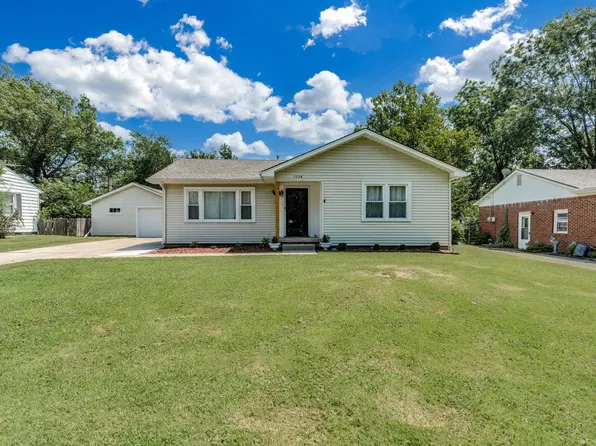 1134 Skelly St, El Dorado, KS 67042