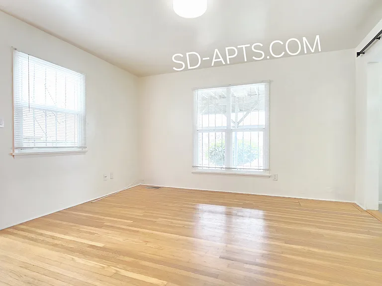 3926 1/2 California St — Photo 7