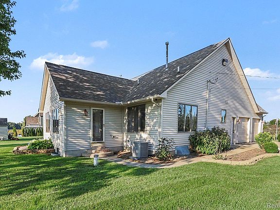 2nd image of 6232 Irish Rd