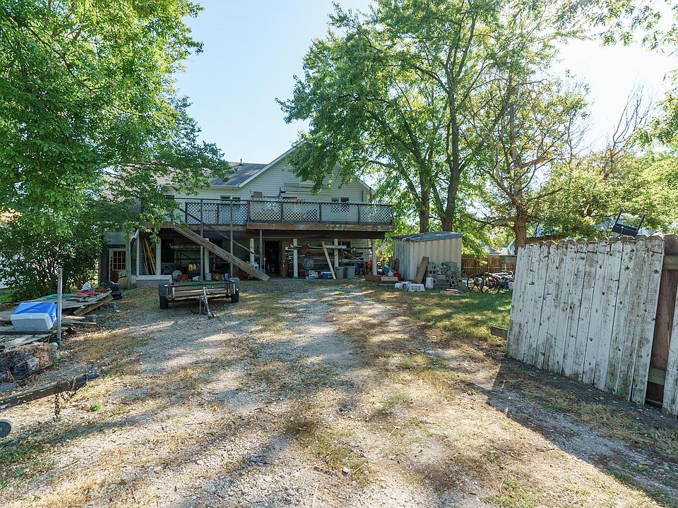 2nd image of 209 E St