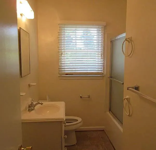 219 Shamrock Rd #A — Photo 9