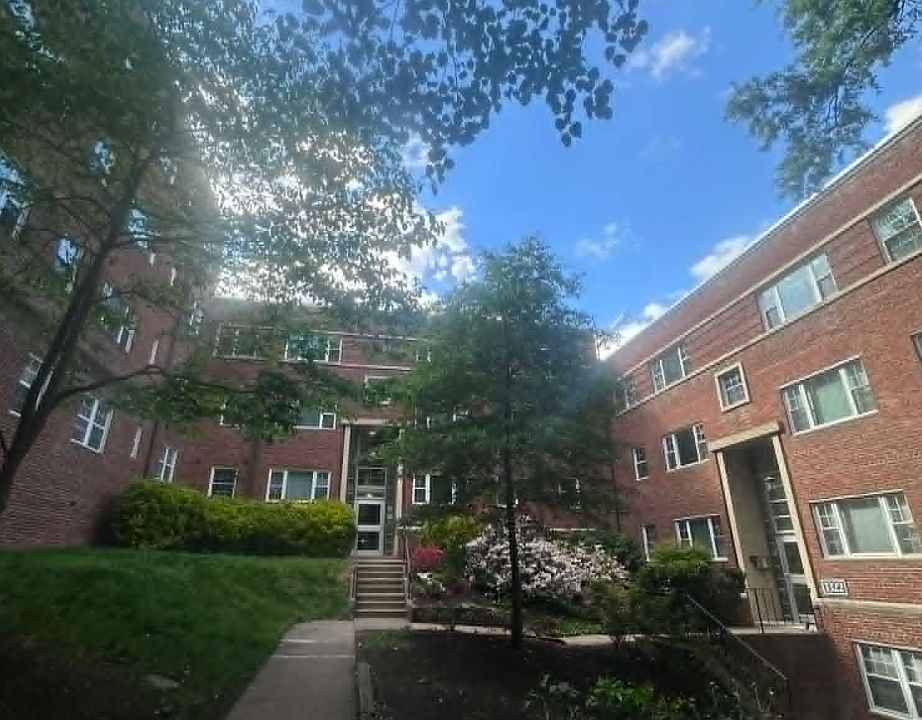1st image of 1320 Fort Myer Dr APT 812
