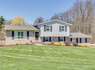 4155 Sunquest Cir NW, Canton, OH 44718