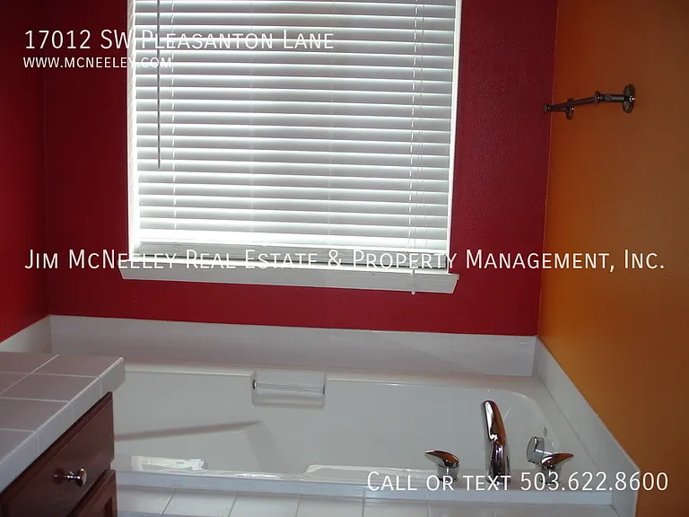 17012 Pleasanton Ln — Photo 10