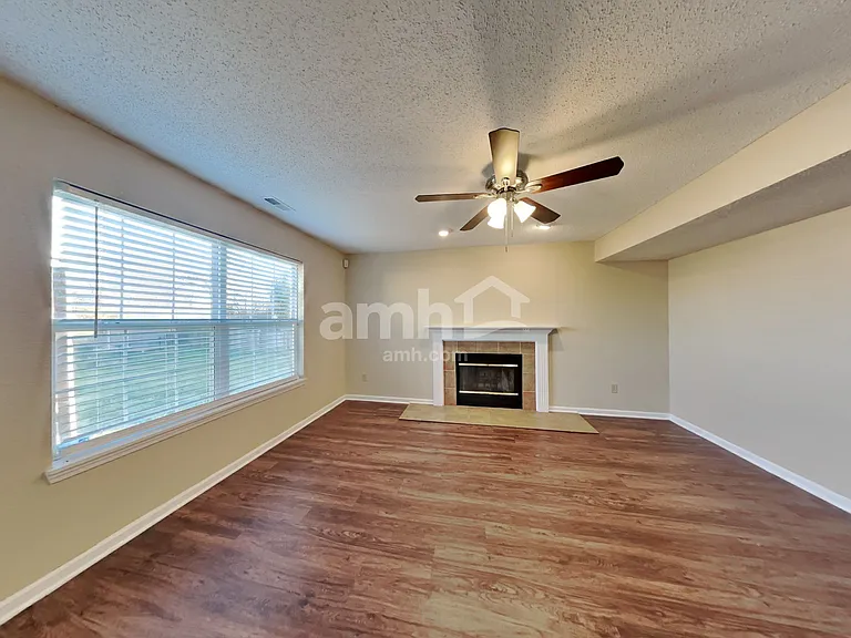 7411 Cordova Dr — Photo 4