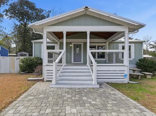 140 Palmetto Ave, Freeport, FL 32439