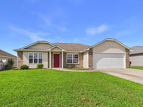 703 Iron Horse Dr Photo 1