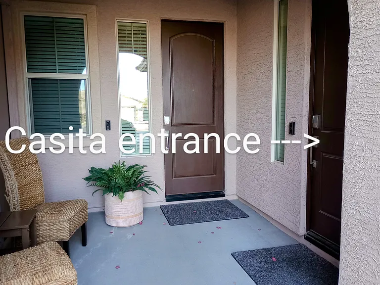 522C S 197th Ln — Photo 2