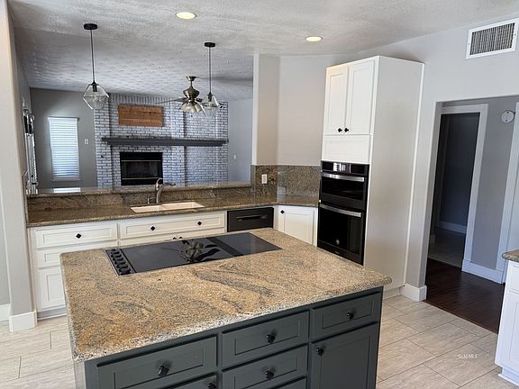 5th image of 413 Laurkris Ct