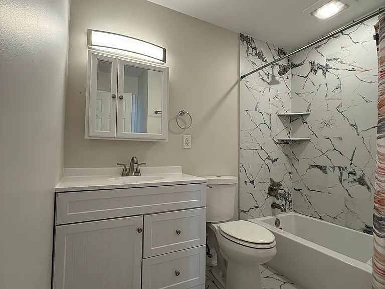 7441 Blackburn Ave #105 — Photo 8