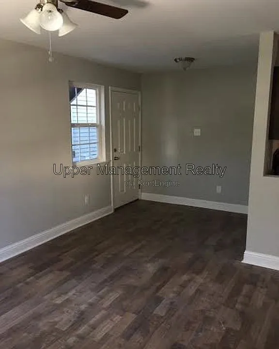2309 Baronne St #201