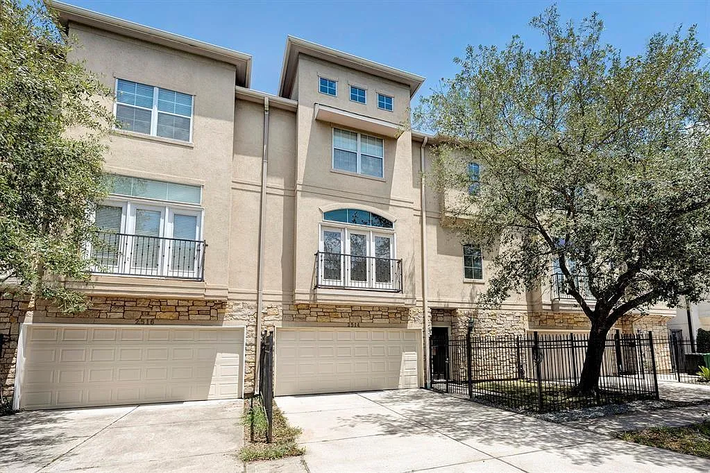 Building Photo - 2514 Maxroy St