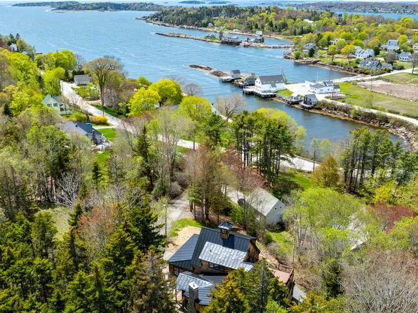 11 Tree Tops Lane, Harpswell, ME 04066