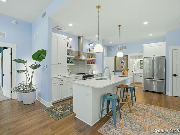 4th image of 156 W 11th St Suite 102