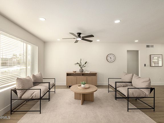 3rd image of 526 W PANTERA Avenue