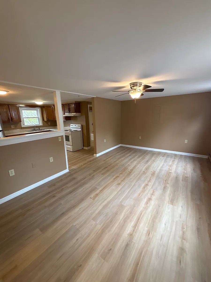 Building Photo - 12 Lyman St #8