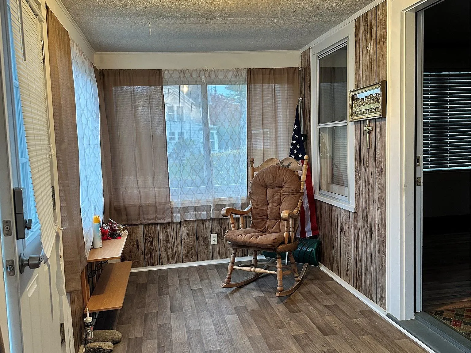2 bed, 1.0 bath, 900 sqft, $3,200 — Photo 3