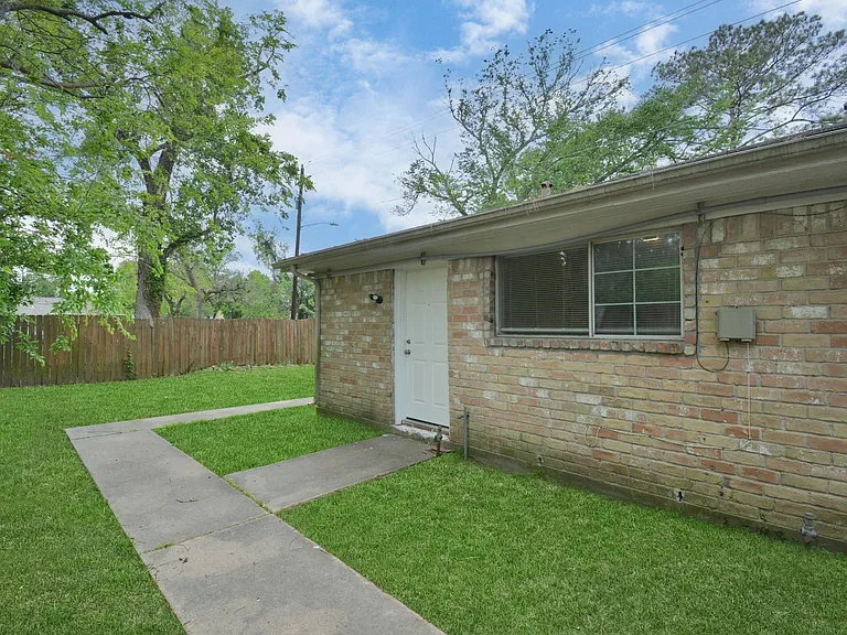 8622 Elbert St #B — Photo 18