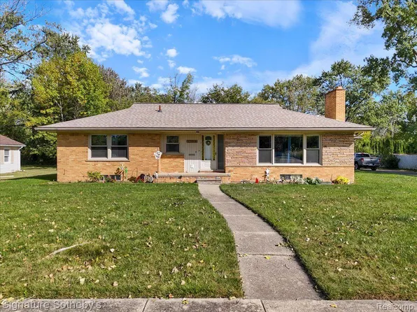 24500 Lathrup Blvd, Southfield, MI 48075