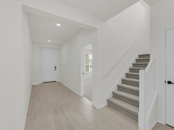 5th image of 5006 Herculaneum Ln