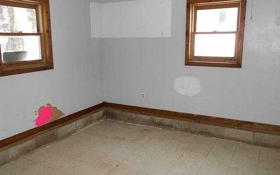 Laundry room off kitchen