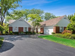2435 Saranac Ct, Glenview, IL