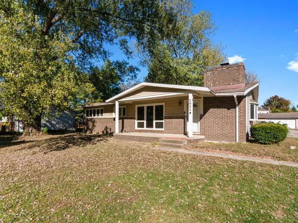 6692 Whiteford Center Rd, Lambertville, MI 48144