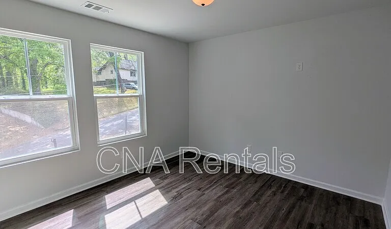 2367 Summit Ave — Photo 19