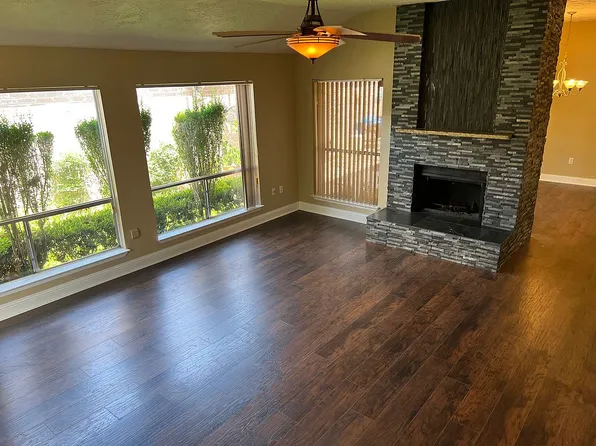 16139 Grassy Creek Dr, Houston, TX 77082