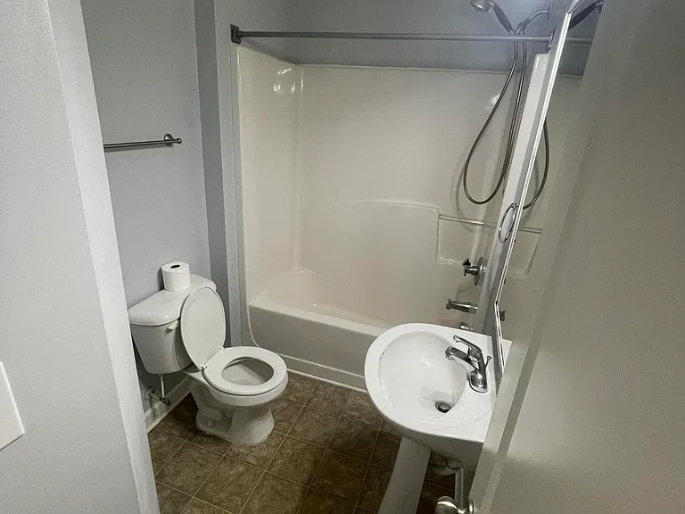 146 Broadleaf Dr — Photo 12