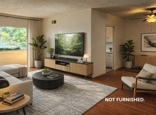 8315 Clinton Ave #8, Los Angeles, CA 90048