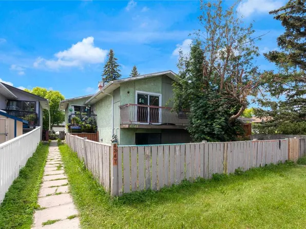 4347 NE 70th St NW, Calgary, AB T3B 2K4