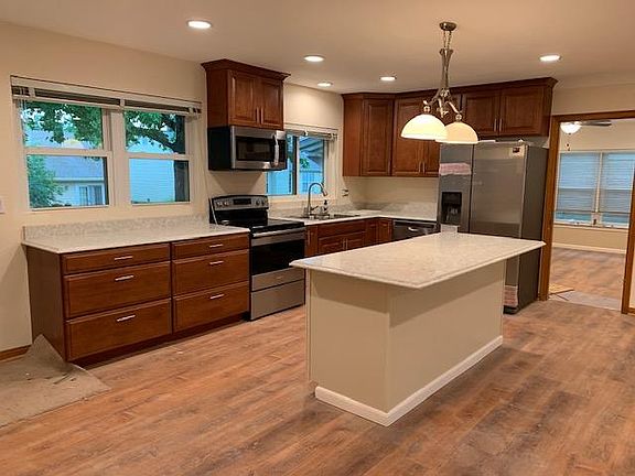 5th image of 9769 Grantview Dr