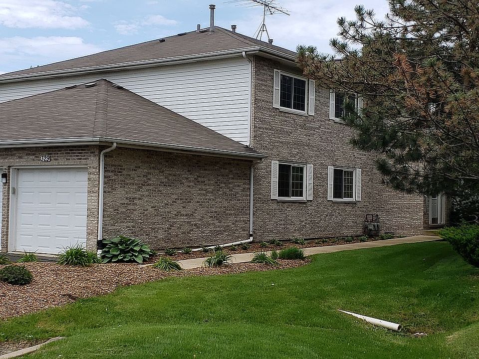 Front entry to Condo