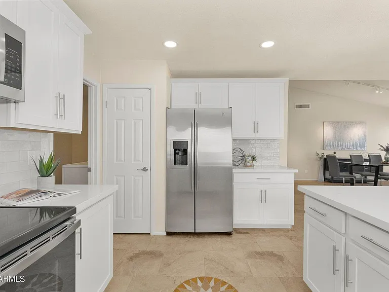 6846 E Kelton Ln — Photo 9