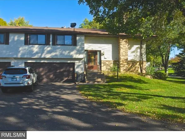 3588 Garden Blvd N, Oakdale, MN 55128