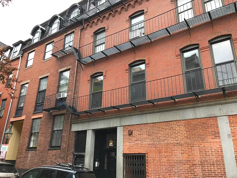 9 S Russell St #3 — Photo 16