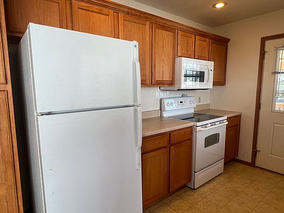 5th image of 1226 Bluegrass Rd