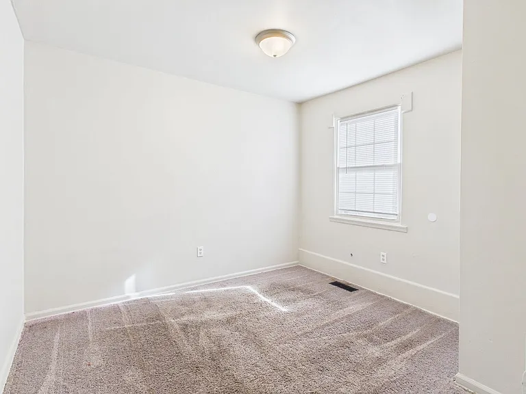 119 Railroad St — Photo 13