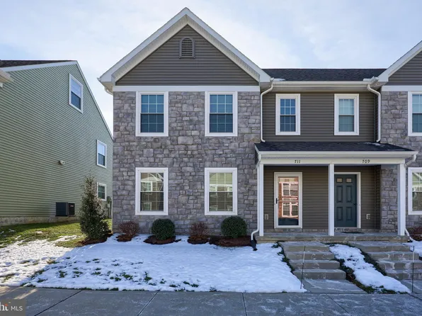 711 Farmwood Ln, Lebanon, PA 17042