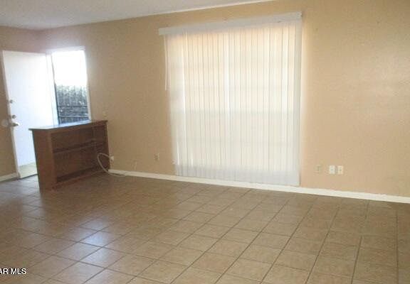 3rd image of 6601 Escondido Dr #B