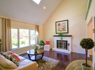 70 King Arthur Rd, North Easton, MA 02356